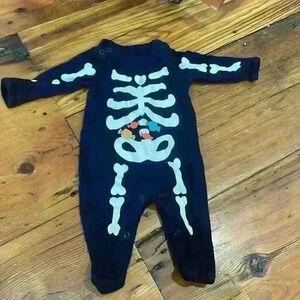 Carter’s skeleton costume one piece size 3 months Halloween